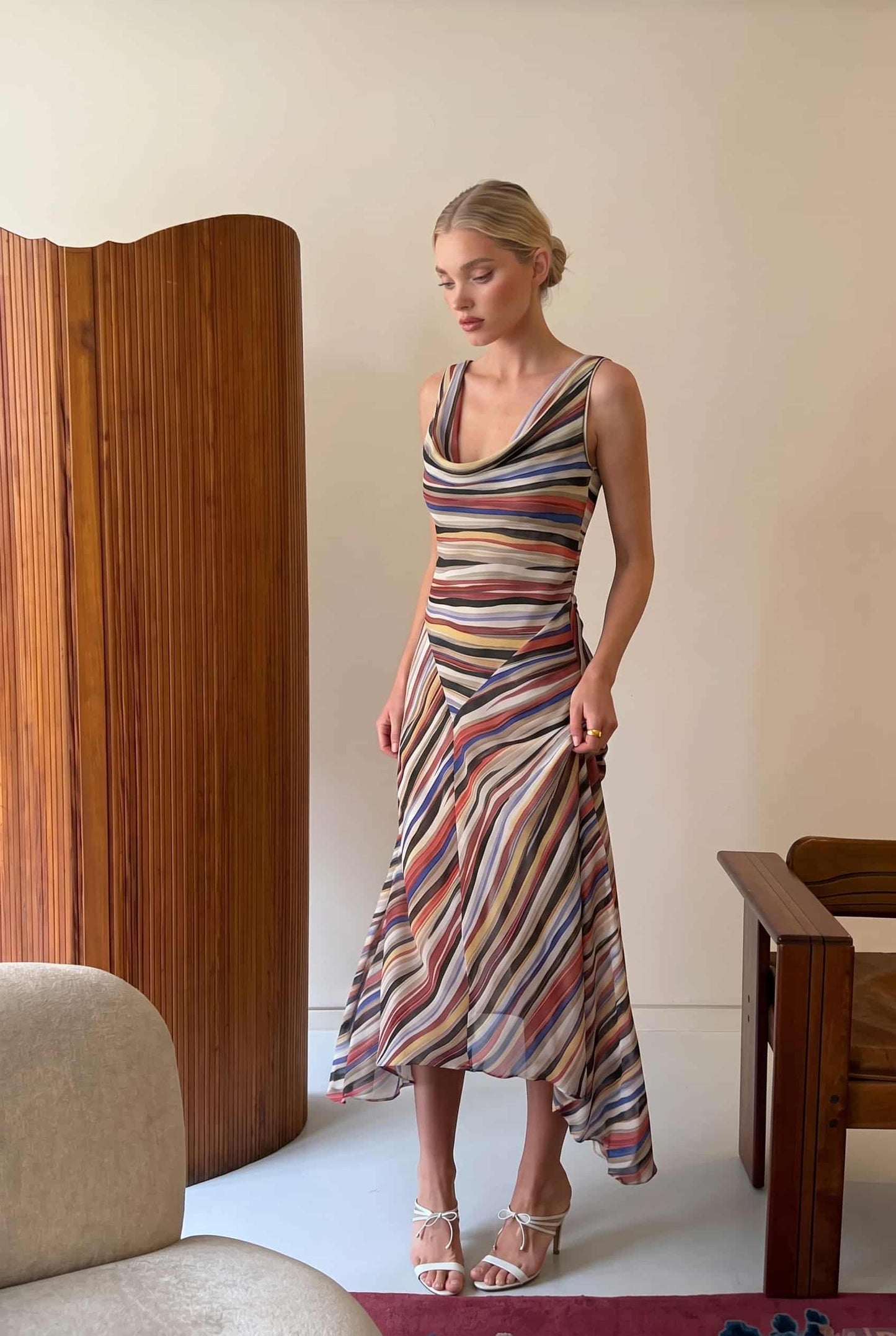 Robe Maxi Rayée à Col Swing