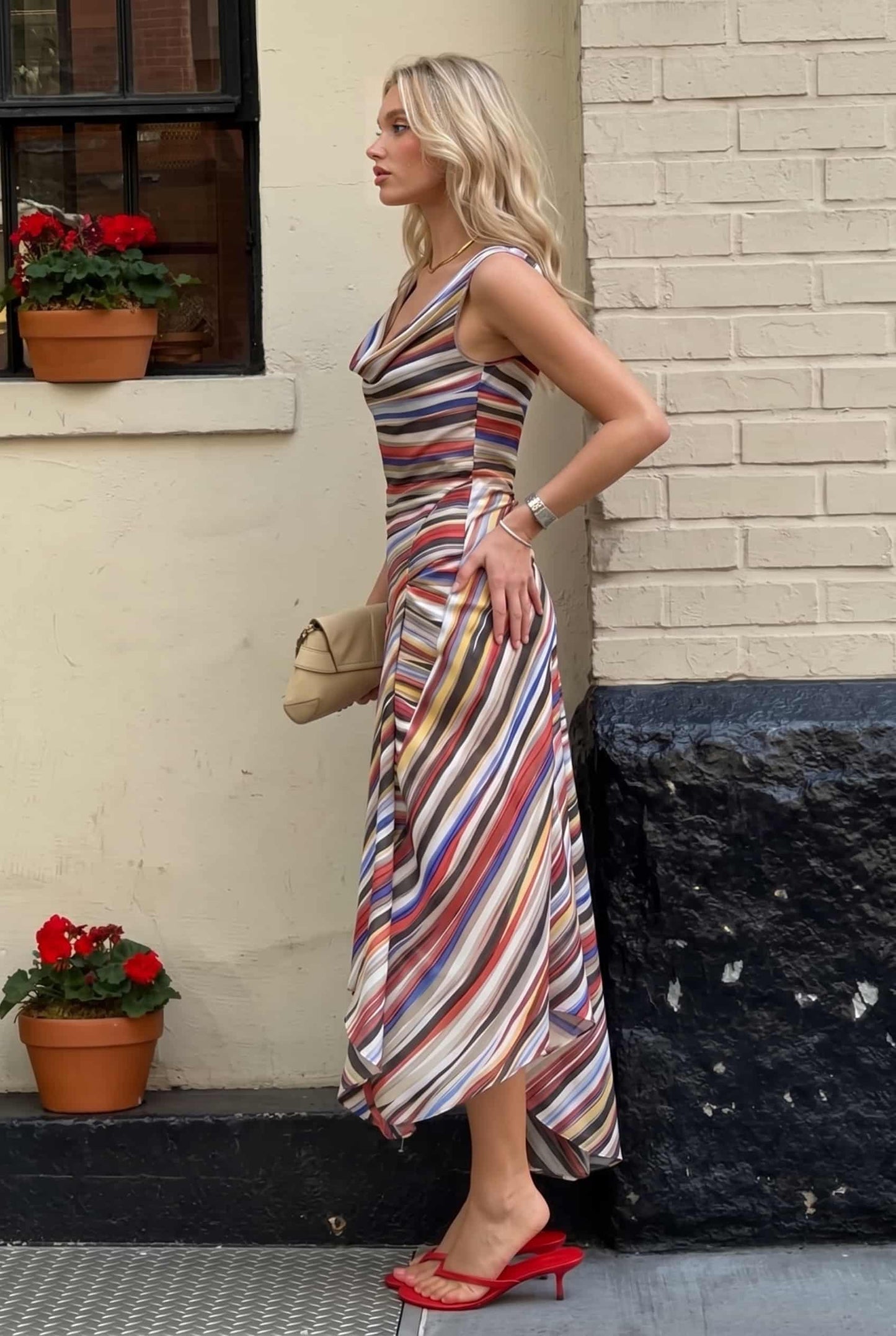 Robe Maxi Rayée à Col Swing