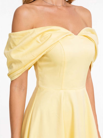 Robe Maxi Élégante à Épaule Dénudée