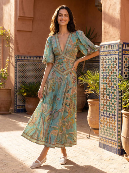 Robe midi satinée fleurie