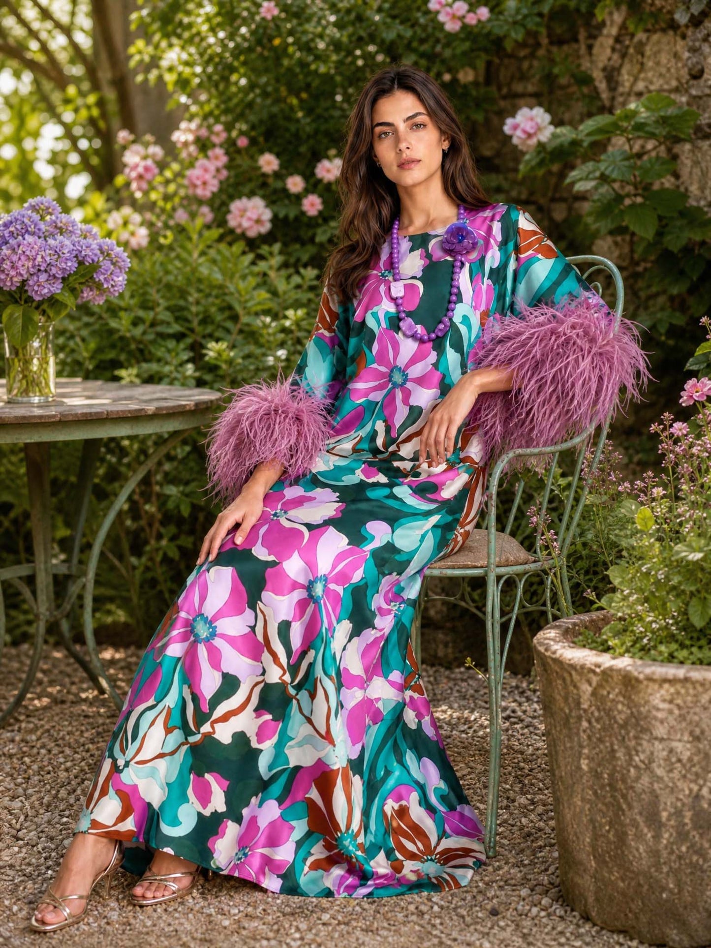 Robe maxi satinée fleurie