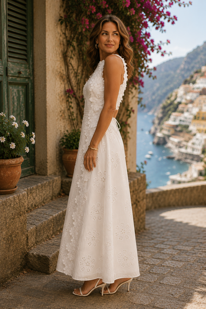 Della | Robe maxi élégante avec broderie