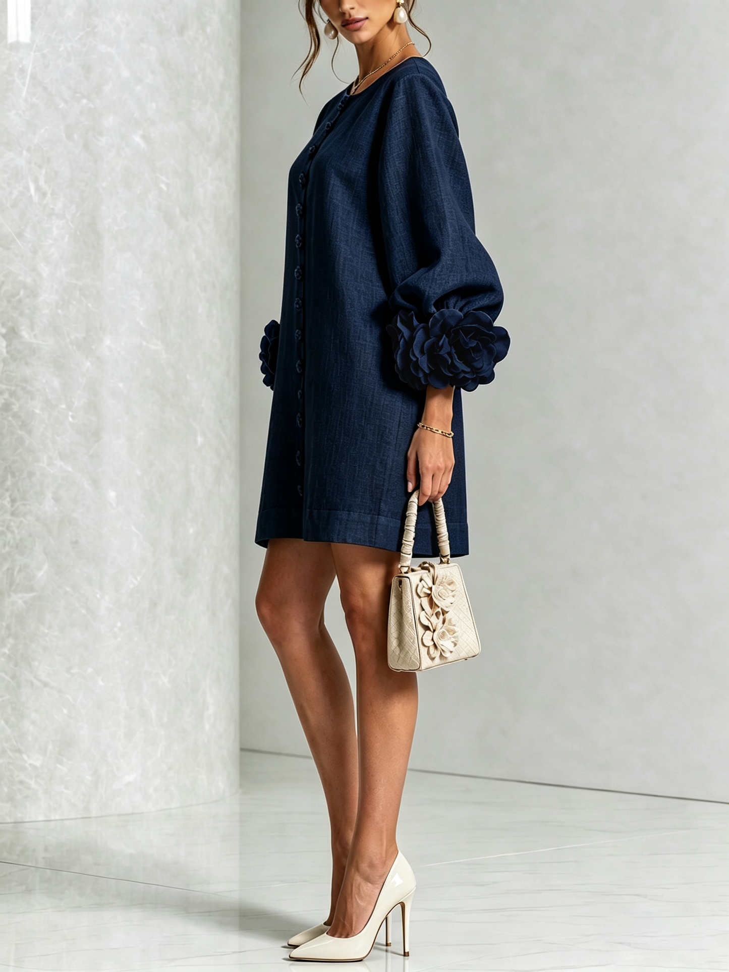 Robe Amara Mini Élégante à Boutons Floraux