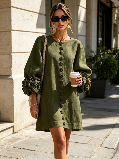 Robe Amara Mini Élégante à Boutons Floraux