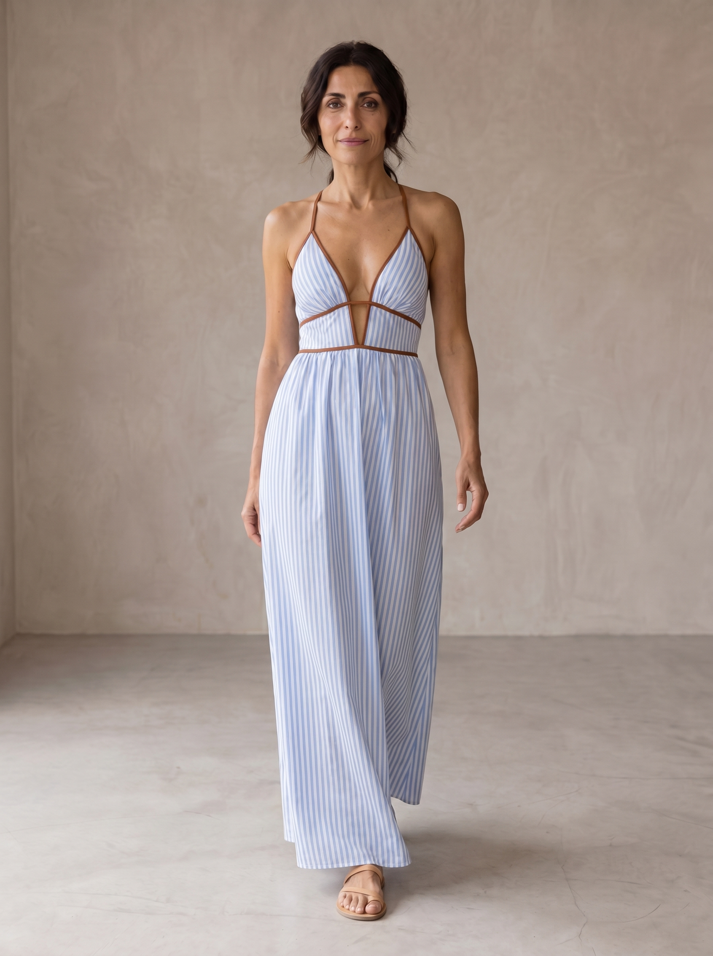 Laurina | Robe longue à rayures avec décolleté en cut-out
